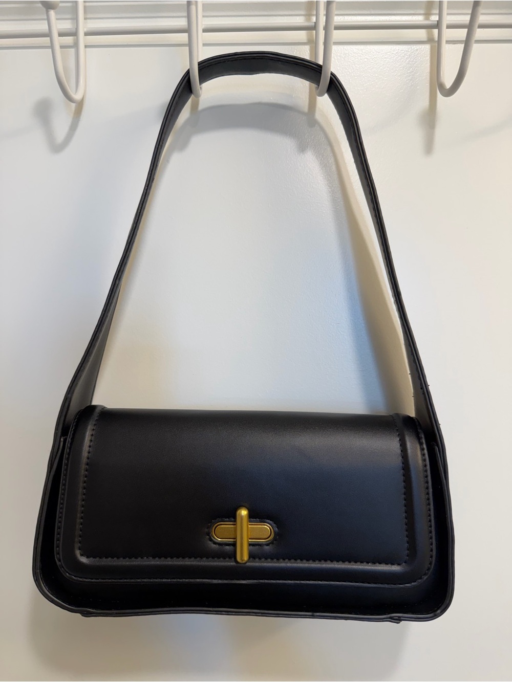 Rachel Zoe Black Structured Shoulder Bag Gold Turn Lock Baguette Style